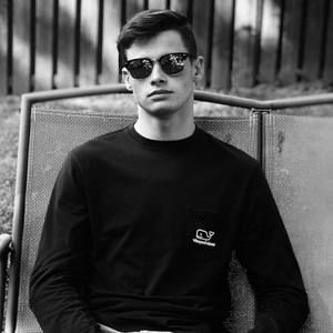 Meet your Posher, Ian